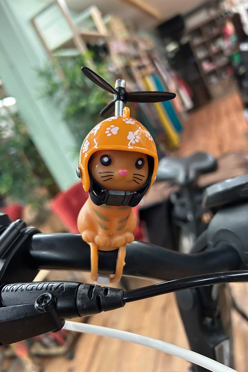 Alternative view of Bike Kitty met Helmpje - Fiets Plezier